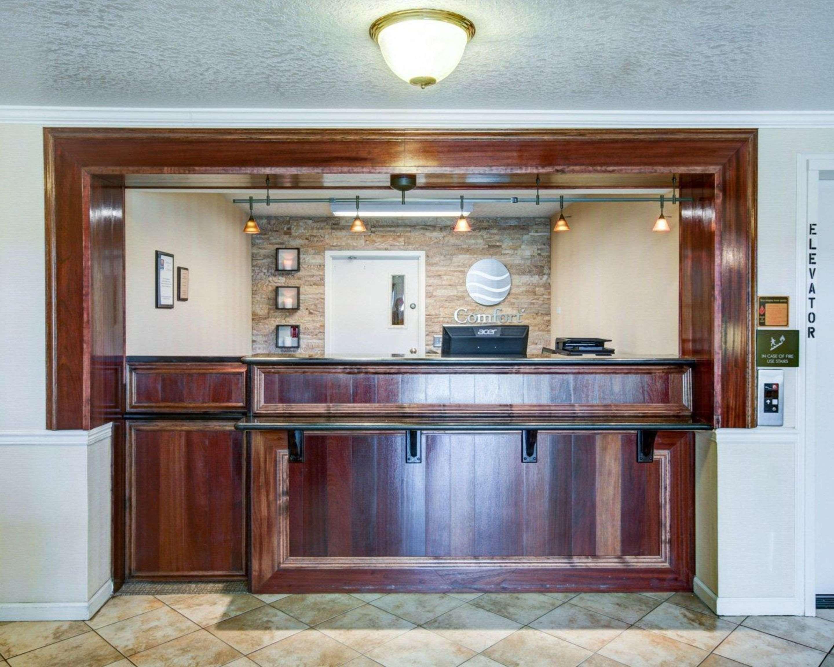 Comfort Inn Redding Near I-5 Dış mekan fotoğraf