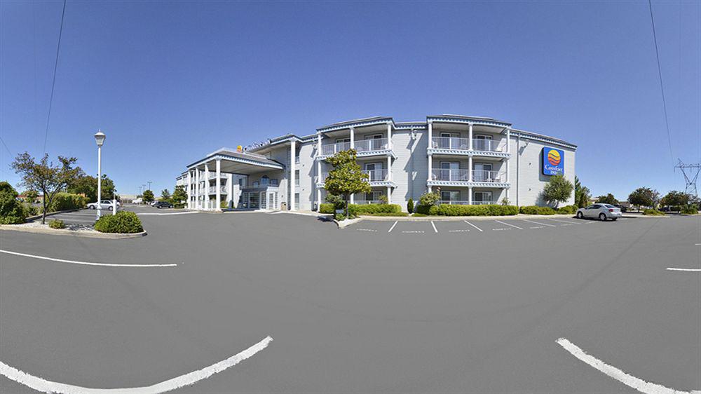 Comfort Inn Redding Near I-5 Dış mekan fotoğraf